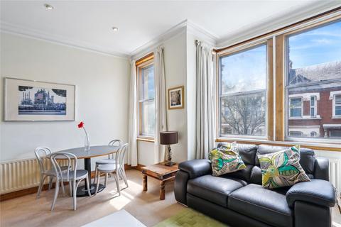 3 bedroom apartment for sale, Elspeth Road, London, SW11