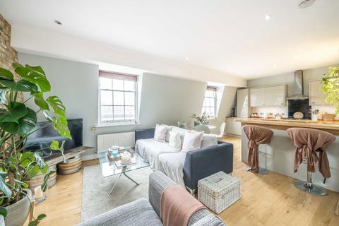 2 bedroom flat for sale, Voltaire Road, London SW4