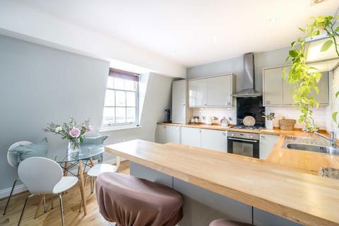 2 bedroom flat for sale, Voltaire Road, London SW4