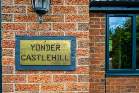 5 bedroom detached bungalow to rent, Yonder Castle Hill, Harley, Shrewsbury, SY5 6LX