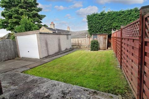3 bedroom semi-detached house for sale, Burton Acres Mews, Kirkburton, HD8 0RE