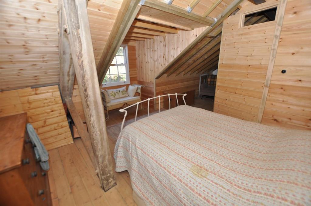 Rear Bedroom 1