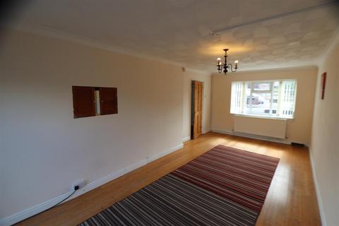 3 bedroom semi-detached house to rent, Margaret Road, Walsall