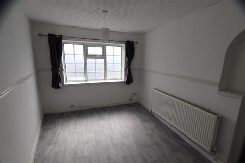3 bedroom semi-detached house to rent, Margaret Road, Walsall