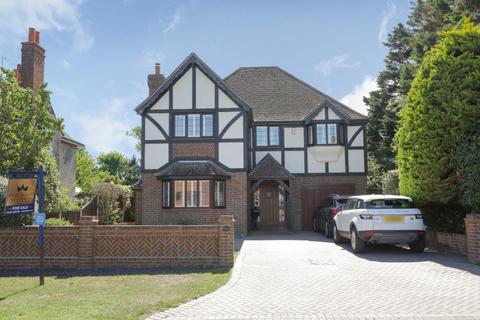 Kingsgate Avenue, Broadstairs, Kent, CT10