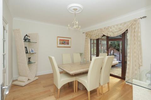 5 bedroom detached house for sale, Kingsgate Avenue, Broadstairs, Kent, CT10
