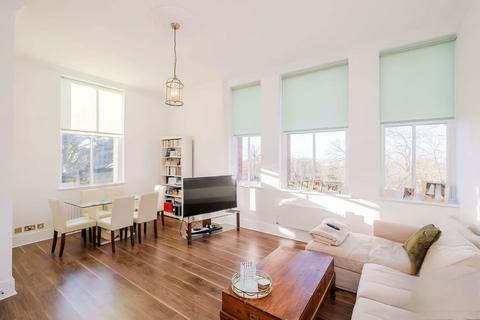 2 bedroom apartment to rent, Tavistock House, Repton Park, Woodford Green IG8