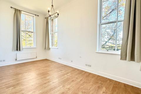 2 bedroom apartment to rent, Tavistock House, Repton Park, Woodford Green IG8