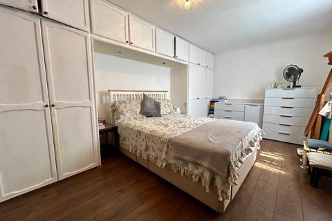 7 Howard Close, Waltham Abbey, EN9 1XA