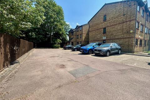 7 Howard Close, Waltham Abbey, EN9 1XA