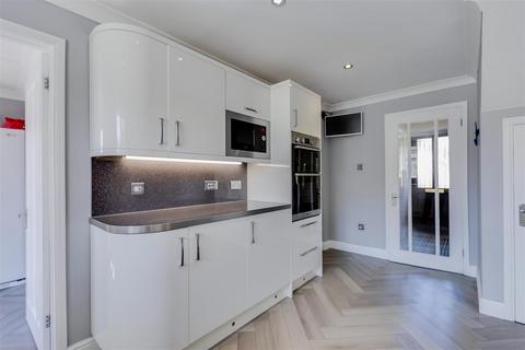 undefined, Cwm Gwynlais, Tongwynlais, CARDIFF