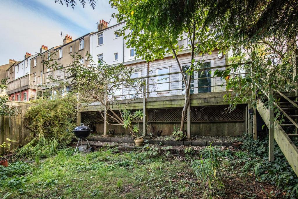 Rear Garden-19.jpg