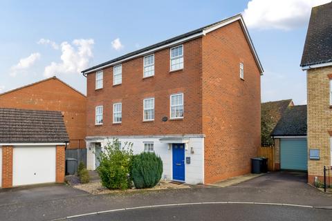Glossop Way, Arlesey, SG15