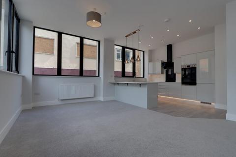 2 bedroom apartment to rent, St. Johns Lane, Gloucester