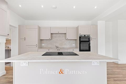 3 bedroom semi-detached house to rent, Tower Street, Brightlingsea, Colchester, Essex, CO7