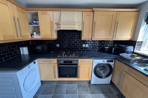 12 Bittern Court, Bradford, BD6 3XA
