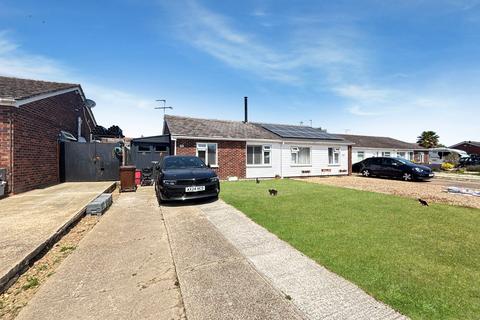 2 bedroom bungalow for sale, Dover Road, Brightlingsea, Colchester, CO7