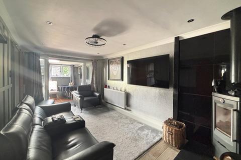 2 bedroom bungalow for sale, Dover Road, Brightlingsea, Colchester, CO7