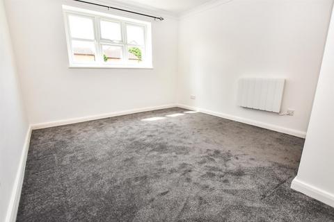 2 bedroom apartment for sale, Thornborough Avenue, South Woodham Ferrers