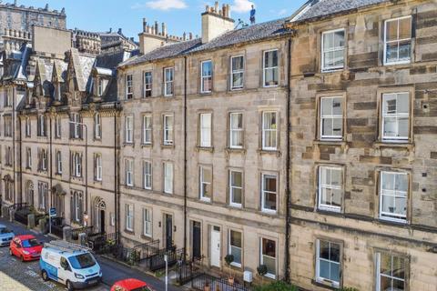 3 bedroom flat to rent, Cornwall Street, Old Town, Edinburgh, EH1