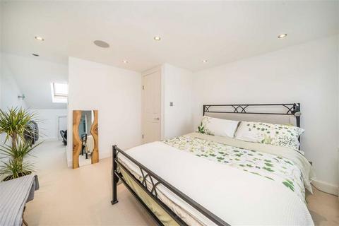 undefined, Springfield Road, Teddington TW11