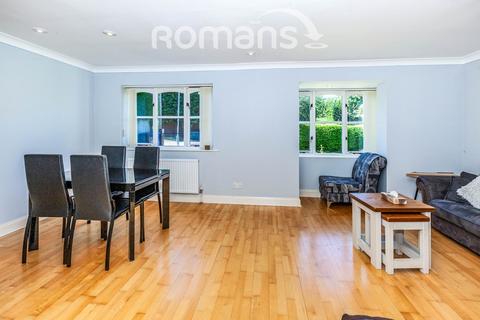 3 bedroom bungalow to rent, York Road, Windsor, SL4