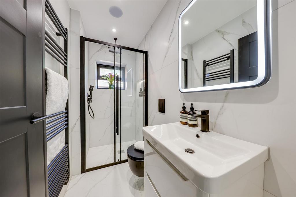 En Suite To Bed 2