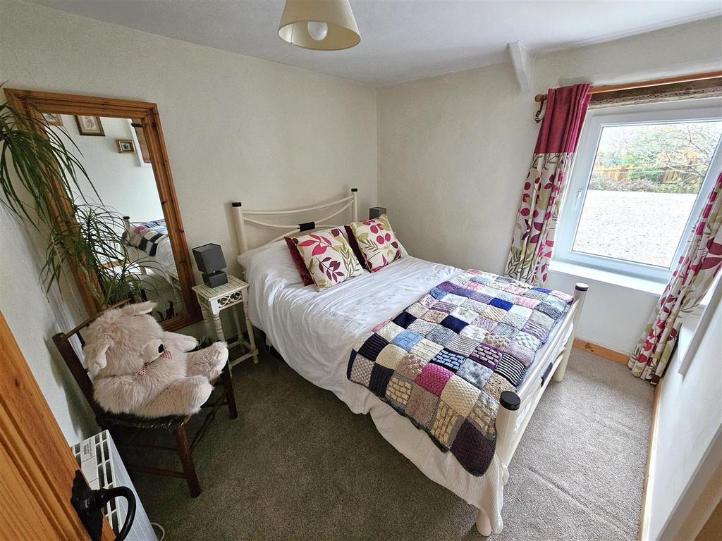 Bedroom 2.jpg