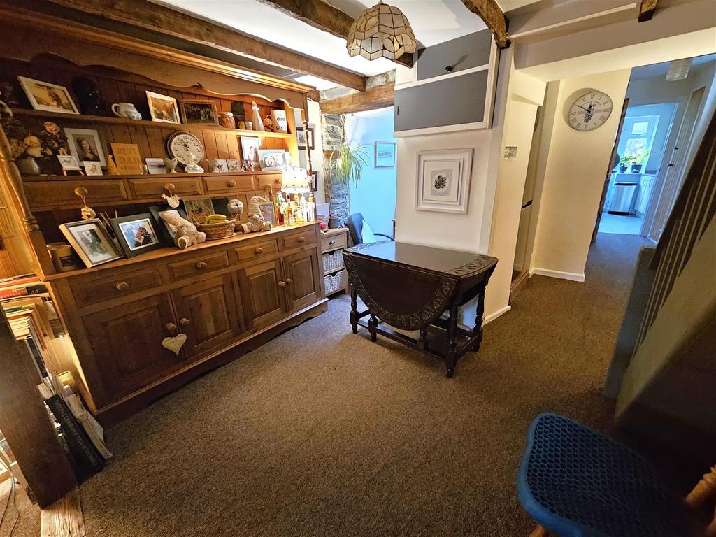 Dining Room.jpg