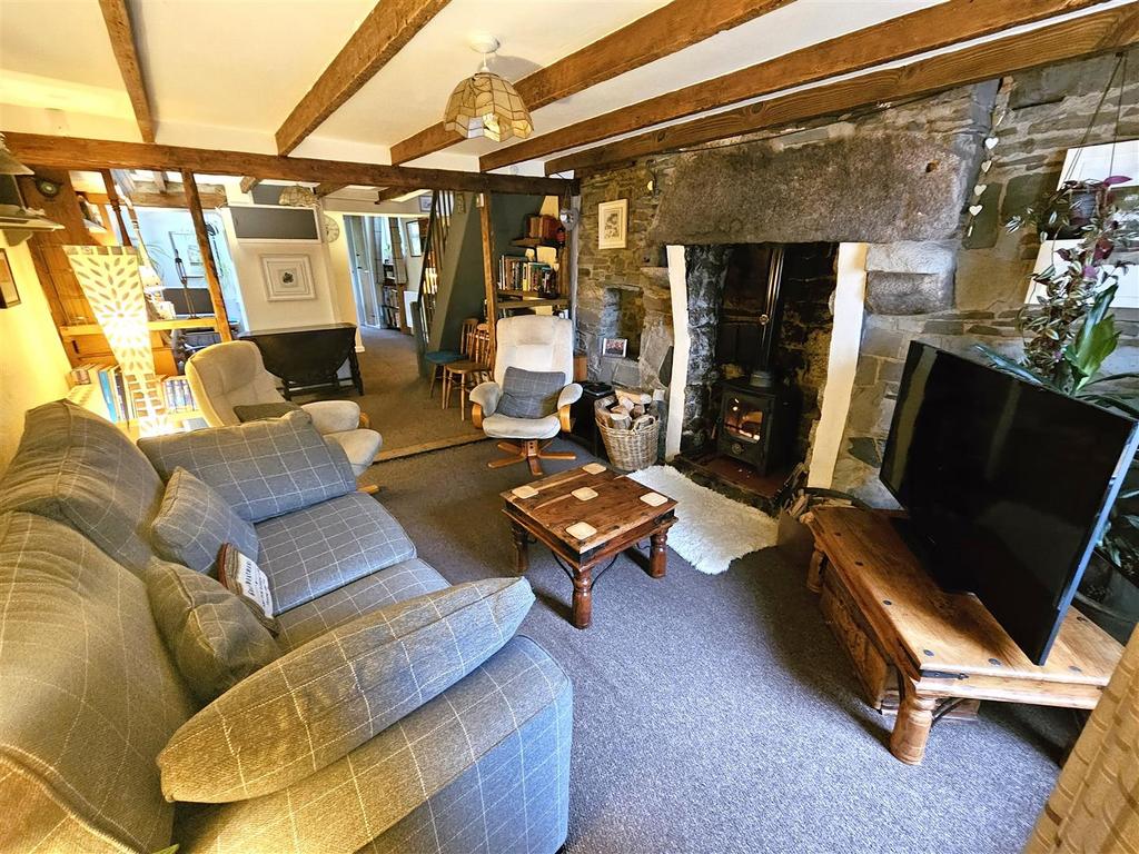 Living Room.jpg