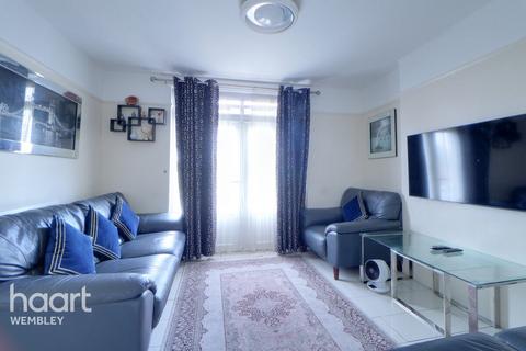 3 bedroom flat for sale, Harrow Road