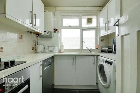 3 bedroom flat for sale, Harrow Road