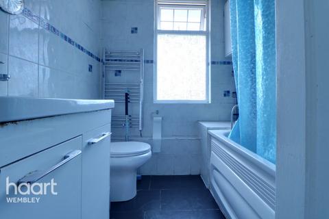 3 bedroom flat for sale, Harrow Road