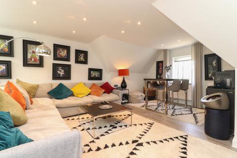 2 bedroom flat for sale, Linksfield Road, Westgate-on-Sea, Kent, CT8