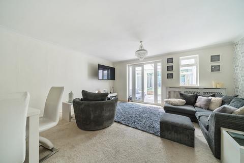 34 Louvain Road, Greenhithe, DA9 9DZ