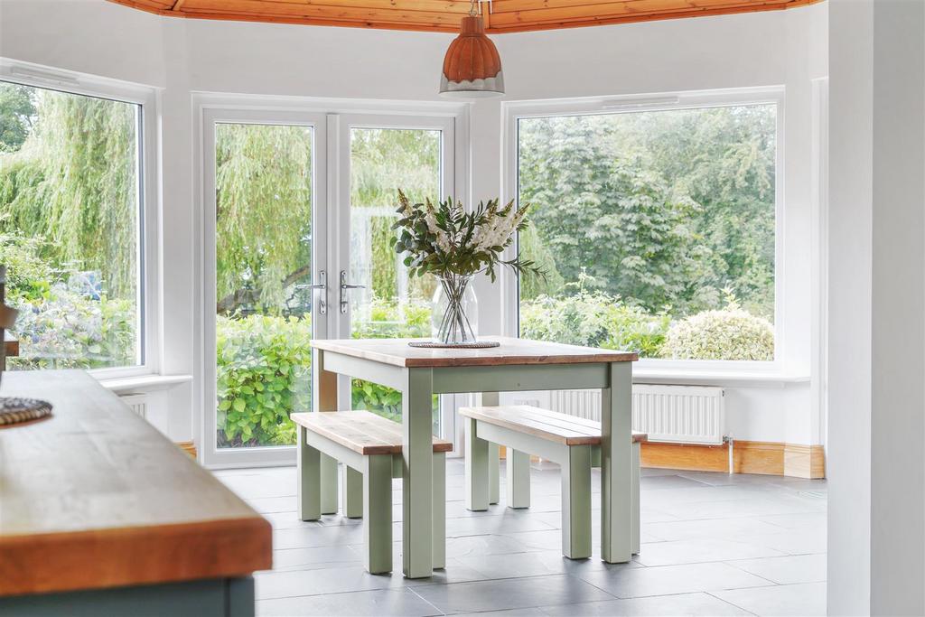 Breakfast room