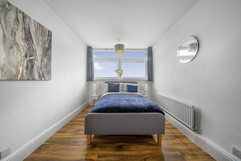 2 bedroom flat to rent, Leopold Street, London E3