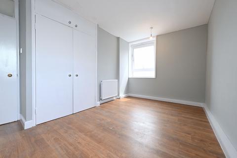 2 bedroom flat for sale, Proctor House, Avondale Square, Bermondsey, SE1