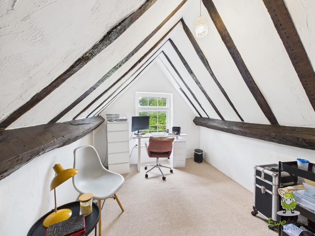 Loft room 3 - Charlotte Thomasson Ewemove Whitchur