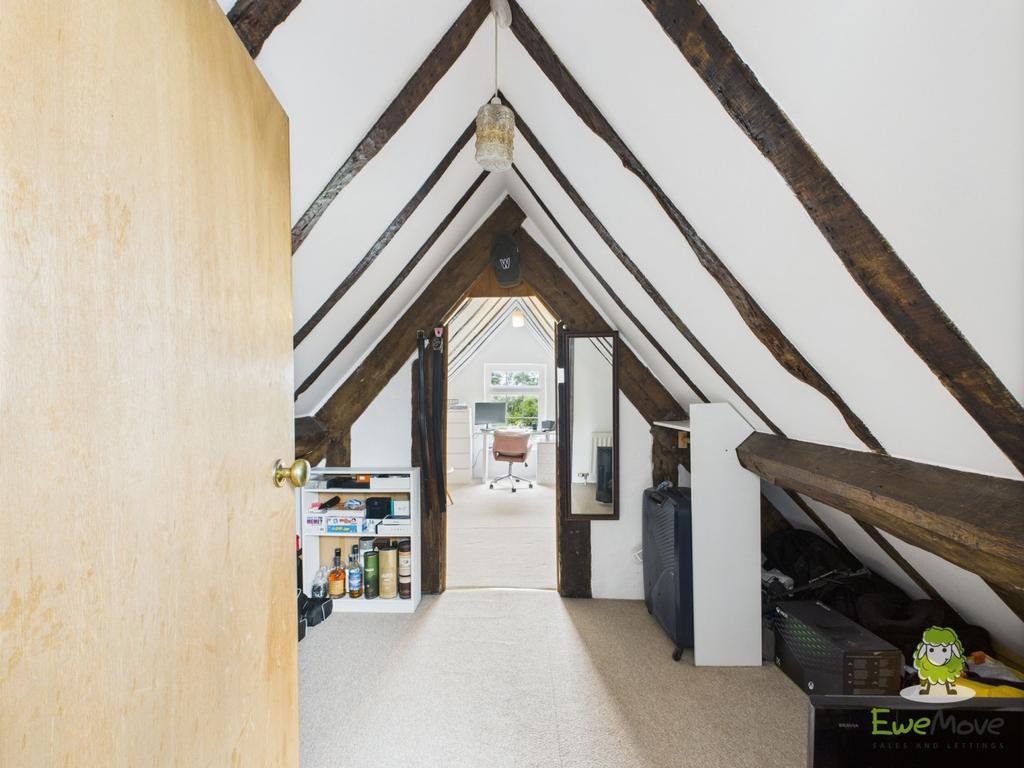 Loft room 2 - Charlotte Thomasson Ewemove Whitchur