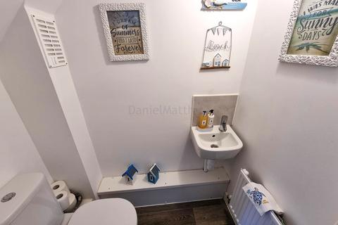 3 bedroom end of terrace house for sale, Heol Tapscott, Barry. CF62 5BY