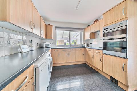 32 Belmont Drive, Failand, Bristol, BS8 3UU