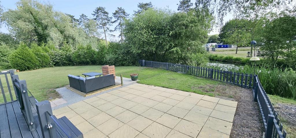 Garden.gif