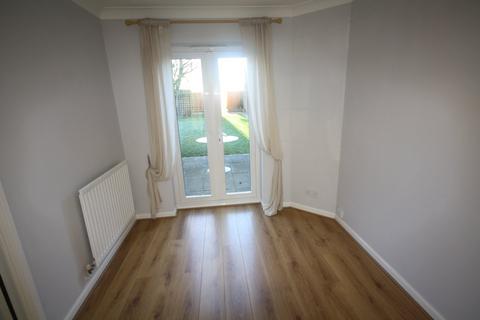3 bedroom semi-detached house to rent, Hawthorn Close, Iver Heath SL0