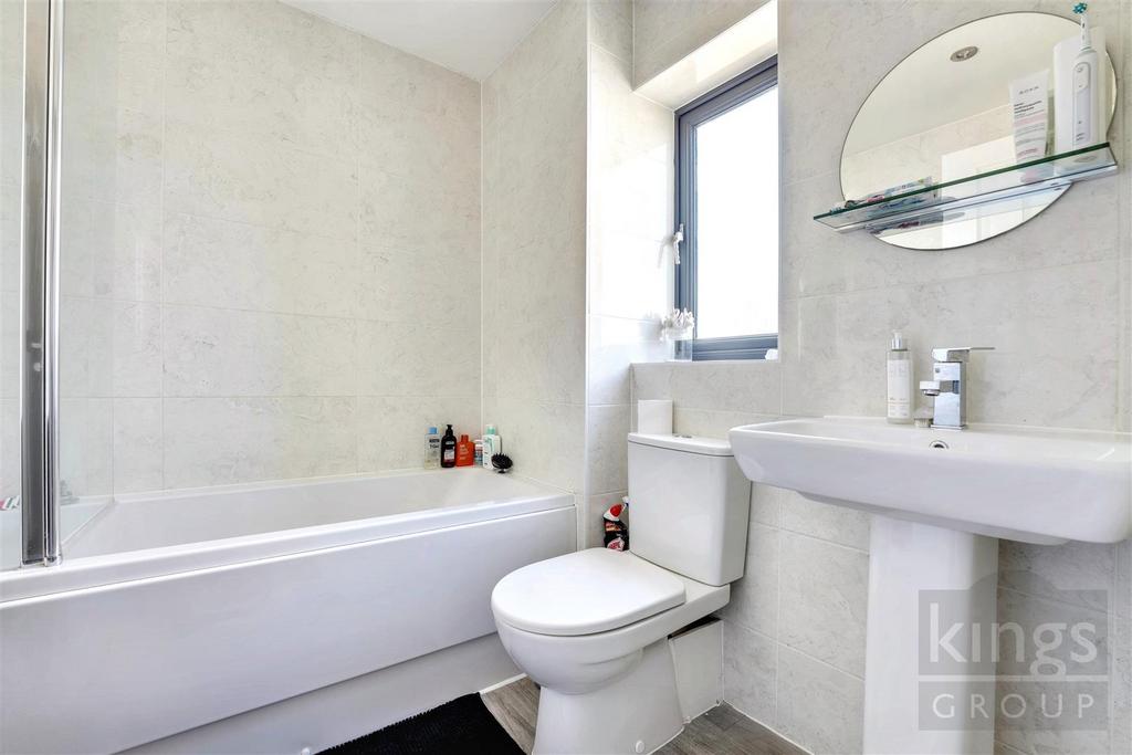 Family Bathroom .jpg