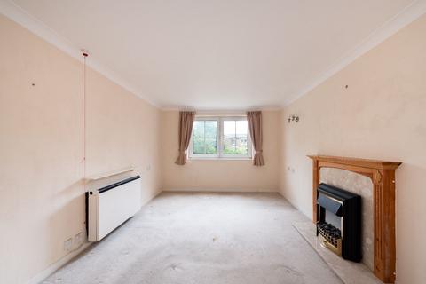 1 bedroom flat for sale, Flat , Woodmere Court,  Avenue Road, London