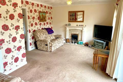 3 bedroom detached bungalow for sale, Beacon Gardens, Broadstone