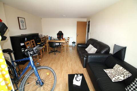 3 bedroom apartment to rent, 3 bedroom apartment in Royal Plaza, 2 Westfield Terrace, Sheffield, S1 4GD
