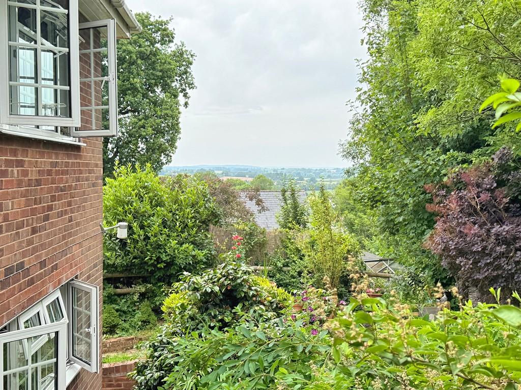 Outlook to Marcle Ridge