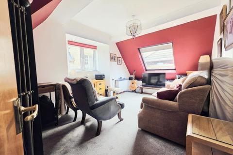 2 bedroom apartment for sale, Church Road, Cainscross